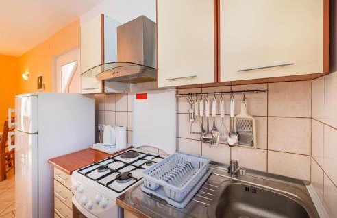 Gorgeous Apartment In Rtina With Wifi - Photo 16