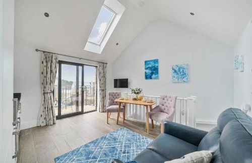 Swan Cottage - Photo 3