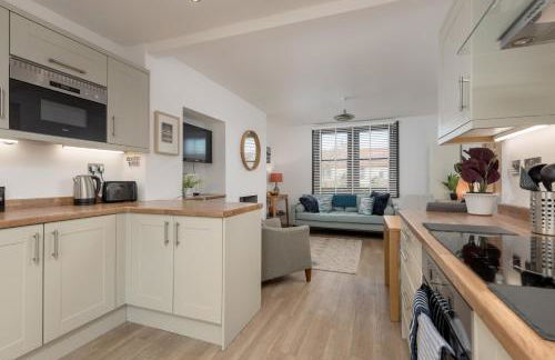 Sunset Retreat - Photo 9