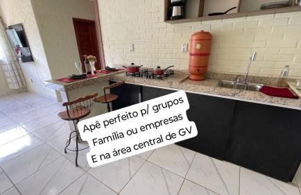 Flat com vista espetacular área central-cozinha completa-AR- 2 banheiros- casais - grupos ou familias ou empresas - Foto 5