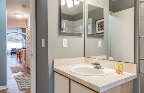 FABULOUS New Decor, Near Dis, Fireplace, Star Wars Children's BR, Next To Pool, LOW rates! - Foto 97