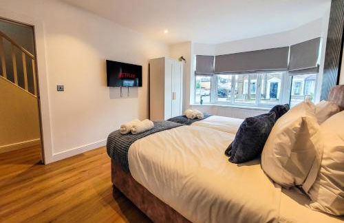 4 bed 2 bath Spacious House with 2 Driveway parking in Ilford London - Foto 3