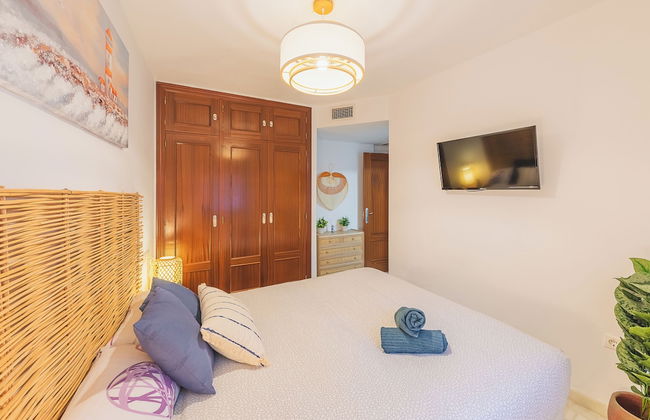 Skysea Malaga Centro frente al Rio - Photo 4