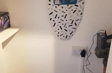 Beechcroft 2 bed part house - Photo 23