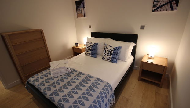 St Giles Court - Photo 2, Room