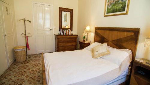 Old wine storehouse with terrace and garden - Foto 2