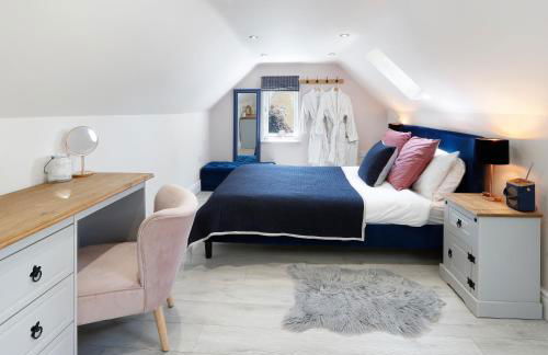 Castle Hideaway in the Cotswolds - Photo 5