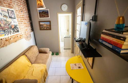 Apartamento central com pátio, 1 quadra do calçadão - Foto 11