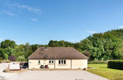 Amber Lodge with private hot tub - Foto 6