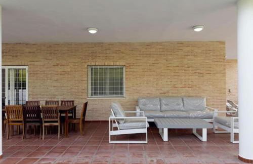 Casa Chalet Villa con piscina, jardín y aire acondicionado cerca de Valencia en La Eliana-L'Eliana - Foto 21