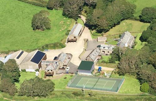 Fentrigan Manor Farm & Holiday Cottages - Foto 1