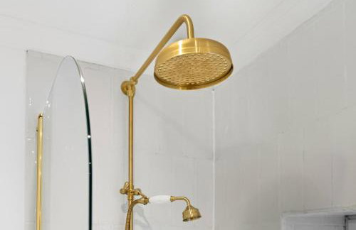 Modern 5B House - Ideal for Contractors & Families - Photo 25