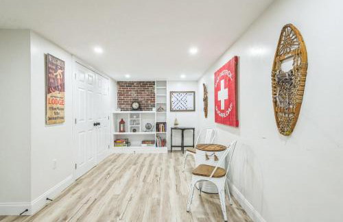 Melvin Village - 5 Bed 3 Bath Arcade Near Lake Pet Friendly fee applies - Foto 17