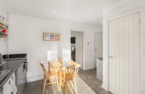 Badger Haven, Apartment 2 - Photo 12