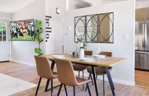 Single-Level 2BR Retreat w Hot Tub & Office - Foto 17