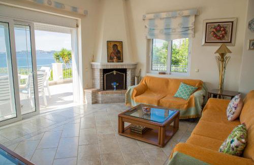 Waterfront 5BR Villa near Porto Heli by JJ Hospitality - Foto 24