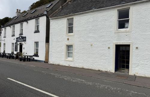 Watt-A-View - Photo 1