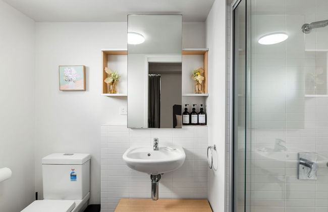 South bank serviced apartments - Photo 35