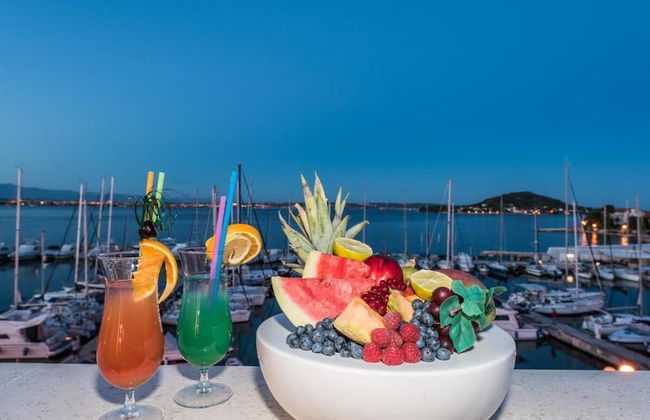 Good Life Deluxe Seafront Apartment - Foto 23