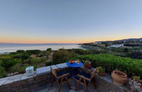 Sophia Villa Paros - Beachfront Villa at Lolantonis - Photo 16