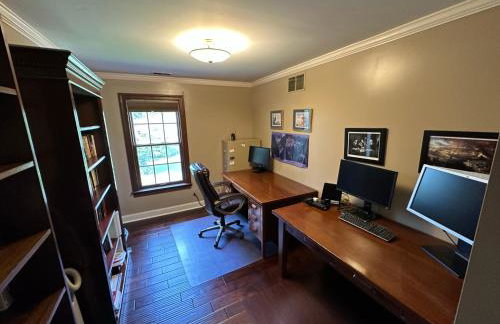 Large Home with Pool & 7 bedrooms; sleeps 21 - Foto 40