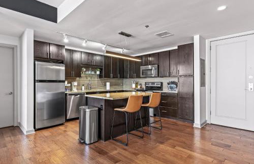 Luxury 17th Floor Downtown Dallas High-Rise with Free Parking, City Views, Pool & Gym - Foto 8