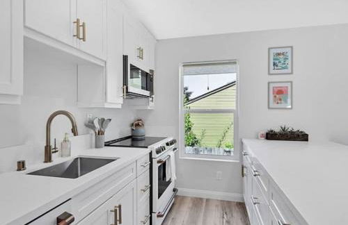 The Quaint Cardiff Hideaway with Pak N Play - Foto 7