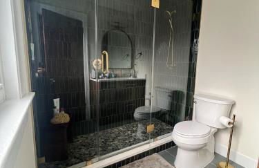 The Grand Colonial Retreat Spacious 5BR Home near MetLife Stadium - Foto 3