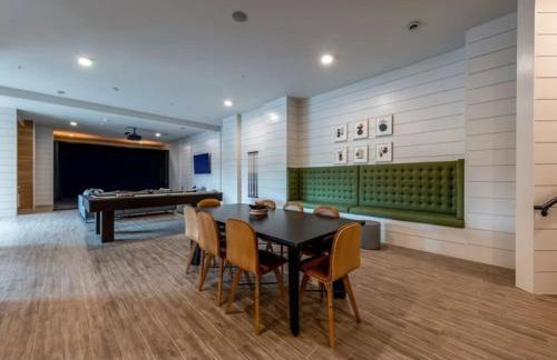 Luxurious New Unit 1Bd1Ba Pool, Golf Sim - Foto 20