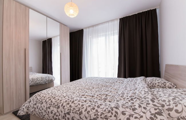 Thomas Apartments - Photo 9