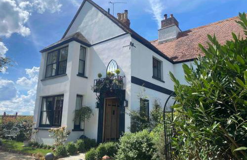 Upper House Stunning Country Home - Photo 33