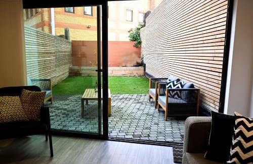 Laurie Grove - Foto 7