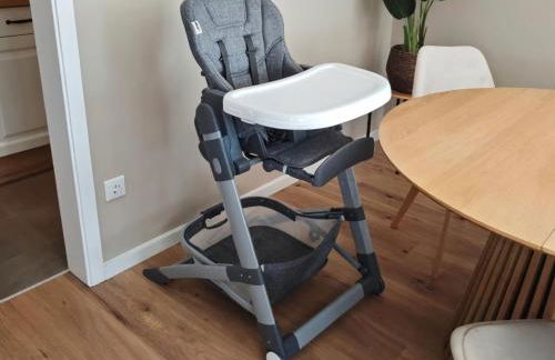 NEU! KINGS-Apartment - 300m zum Bahnhof - 6 Personen - Küche - Gerberplatz - Foto 19