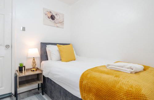 Newly Renovated 4BR House with lots of amenities - Foto 26