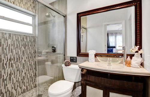 Spacious home wpool fire pit grill - Foto 23