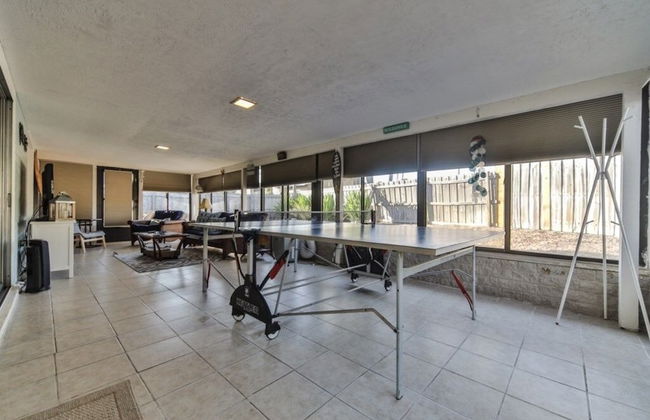 Amazing Pet Friendly 3 Bed House - Heated Pool 3 Bedroom Home by RedAwning - Foto 27