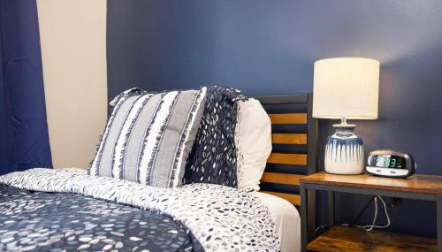 3BR house minutes from speedway & downtown - Foto 4, furniture