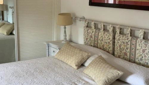 Nice villa with a garden - Photo 5