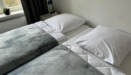 Moderne 4 Zimmer Apartment mit Bergblick Stadtzentrum Contactless Check-in - Foto 3