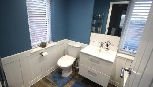 3 Bed House - Sleeps 6 - Parking - Pets - Garden - Foto 5