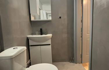 Jacuzzi studio close to athens airport!! - Foto 8