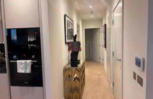 Stunning and central three bedroom Penthouse with roof terrace - Photo 10