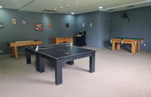 Apto 2 ambientes 1 quarto e a sala Cond Reserva do Sahy - Foto 5