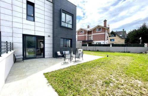 Lujosa casa en primera línea playa increibles vistas mar - Foto 17