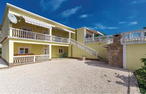 Amazing Apartment In Lukovo Sugarje - Foto 8