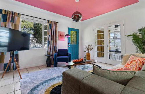 Retro Rewind - Location parking and all the vibes - Foto 9