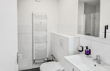 Beautiful Spacious 5 Room Apt in City Center that Sleeps 10 - Foto 54