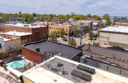 Luxury Downtown South Haven Condo With Rooftop Deck - Photo 55