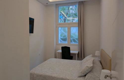 Luxury in Madrid for 10 and Pets - Photo 4