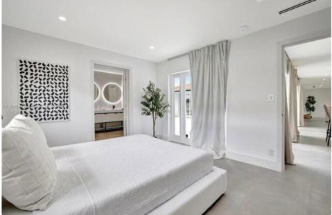 Waterfront Villa with 3 bedroom private suites - Foto 21